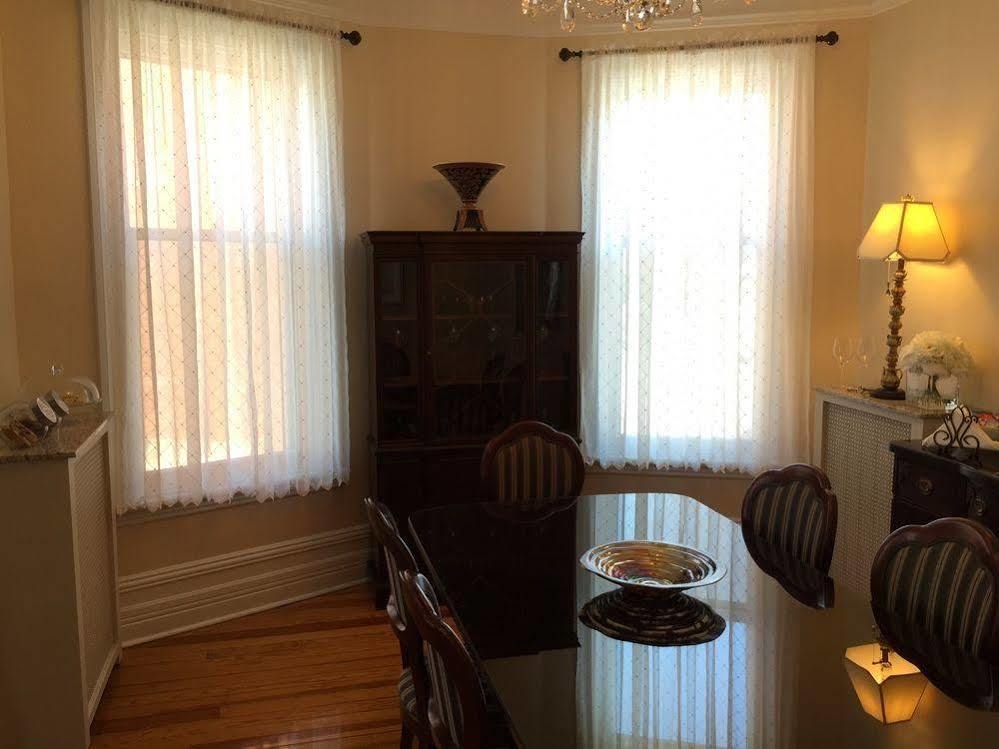 The Century House Bed And Breakfast Ottawa Bagian luar foto
