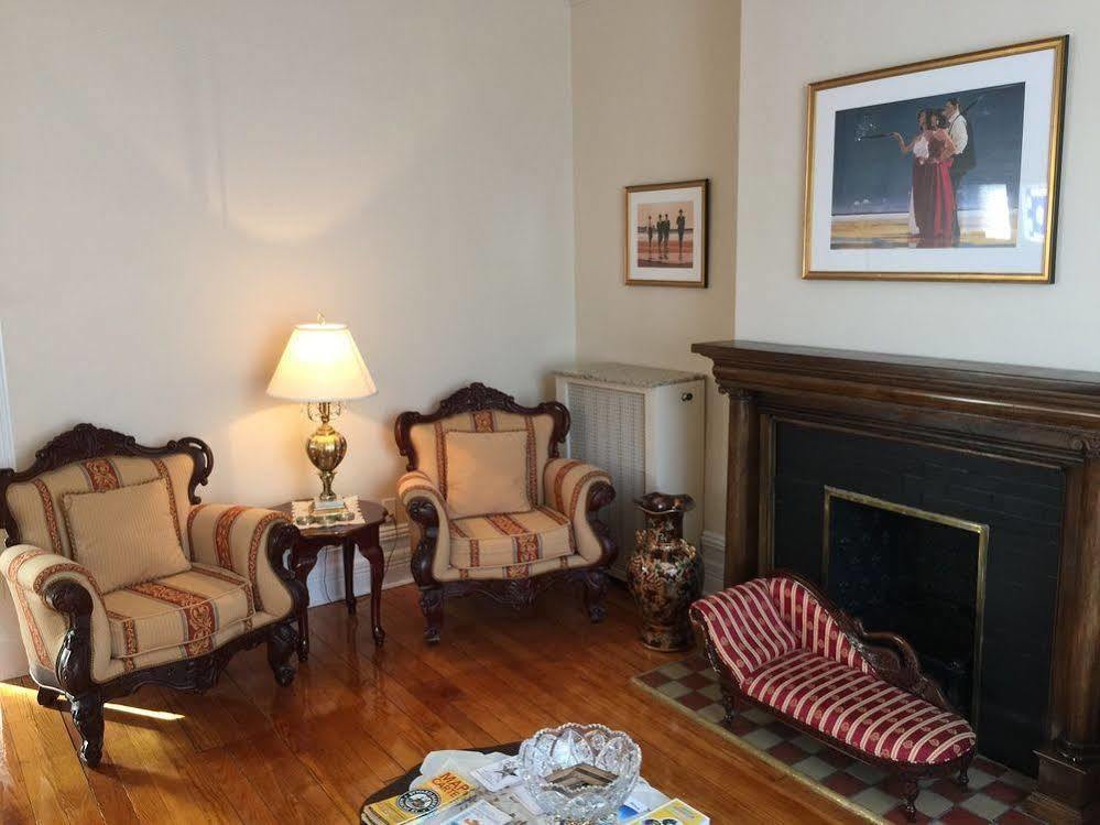 The Century House Bed And Breakfast Ottawa Bagian luar foto