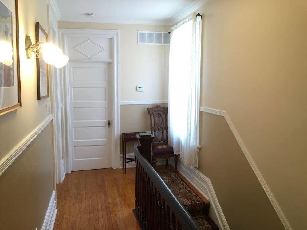 The Century House Bed And Breakfast Ottawa Bagian luar foto