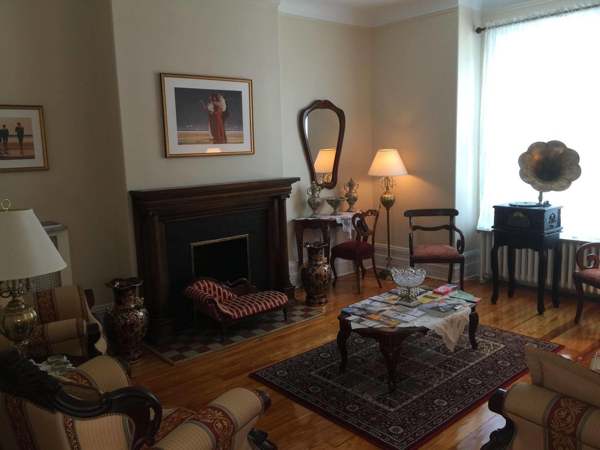 The Century House Bed And Breakfast Ottawa Bagian luar foto